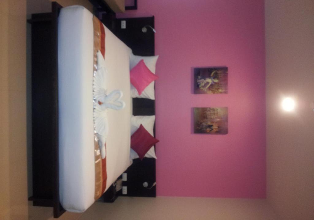 Leisure Place Phuket Chalong Buitenkant foto